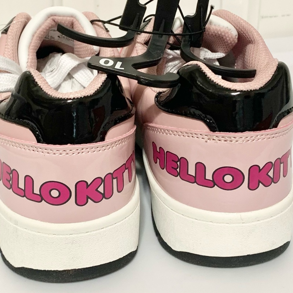 Hello Kitty Sneakers Sanrio Tennis Shoes Lace Up - 10 - NEW - Picture 4 of 7